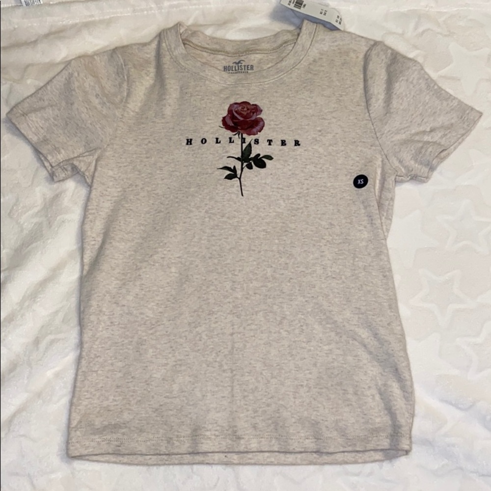 HOLLISTER T SHIRT